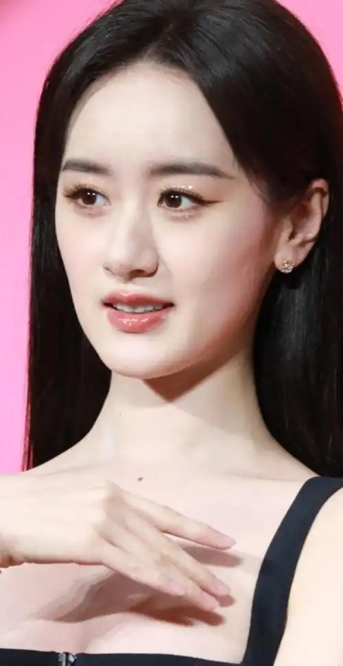 袁冰妍的生图让我明白这种鼻子只是上镜很美现实看却很违和