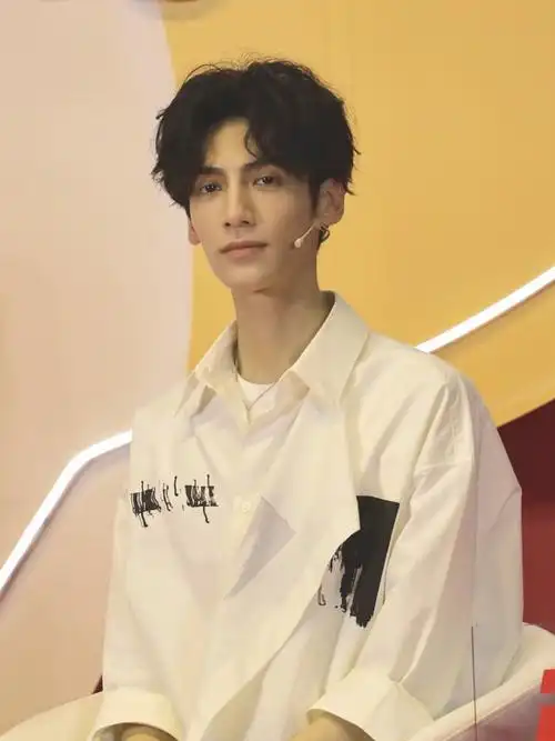 罗云熙须尽欢生图绝了