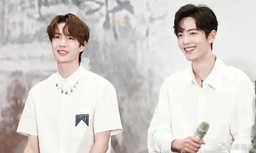 易烊千玺七年老粉爬墙浪浪钉被吐槽放着电影咖不追追耽改cp