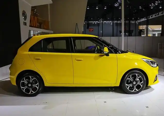 女士小型车2-5万自动挡(2020年女士自动挡小型车58万)