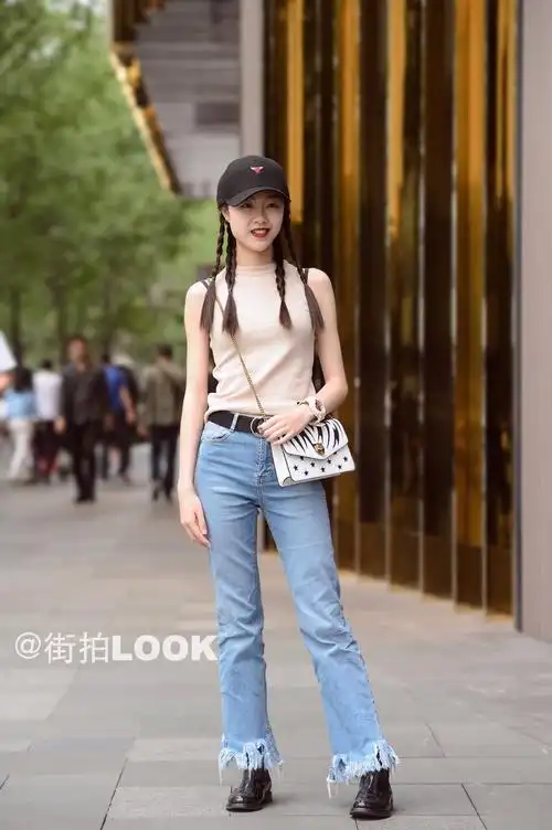 2017成都太古里街拍四月特辑(一):古典气质与时尚元素的碰撞!