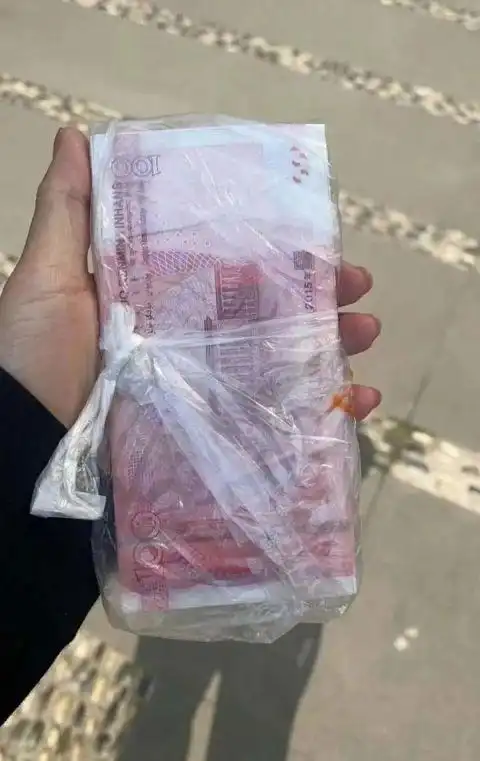 周末都在晒被子有人晒丢了5000元现金然后神转折