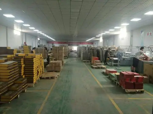 南阳市泰和纸盒包装有限公司位于伏牛路中段,是一家集设计,研发,制作