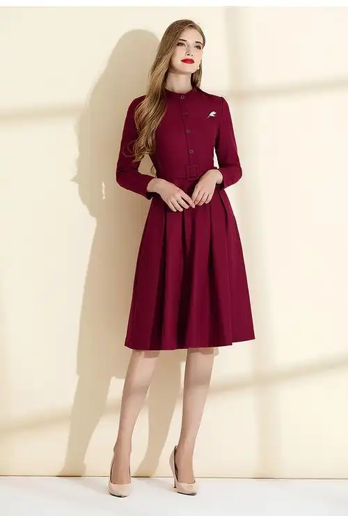 酒红色羊毛呢连衣裙秋冬新款2019立领系带收腰长袖中长款裙子女冬