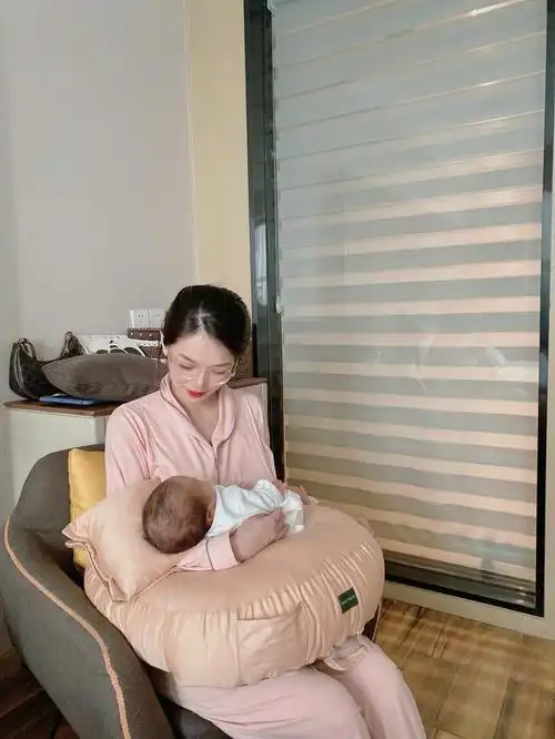 坐月子日常母乳喂养的宝妈必备神器