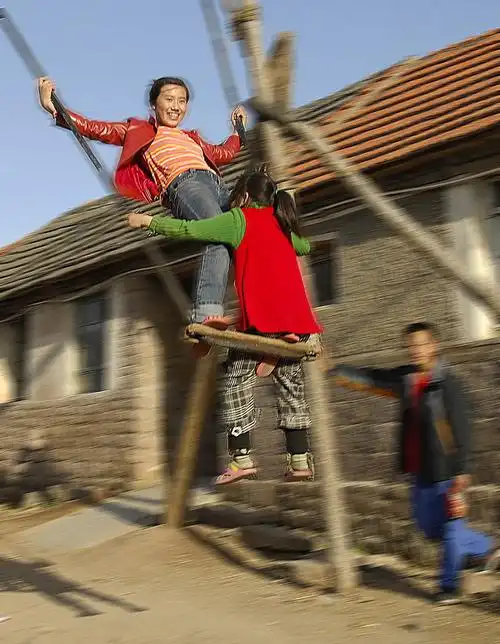 荡秋千-"孔子故乡 中国山东"网络摄影大赛官方网站