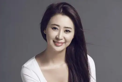 图女演员王晶个人资料曝光外形甜美的实力派明星