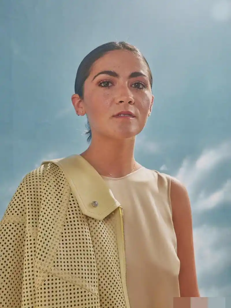 孤儿怨女主长大了,确实是童年阴影,成熟模样看了还是让人害怕