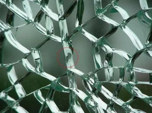 一般对于质保期内的钢化玻璃自爆会给予免费更换,而且人为因素导致