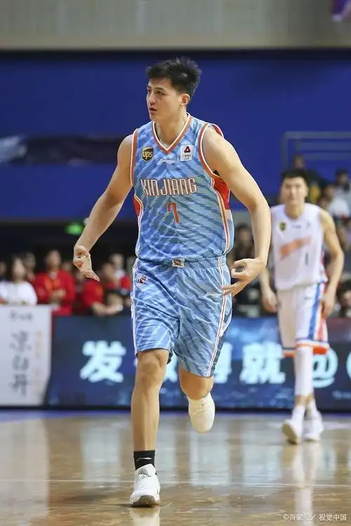 尘埃落定!李慕豪9月1日新生报到,王子瑞与前队友俞长栋秀了一把