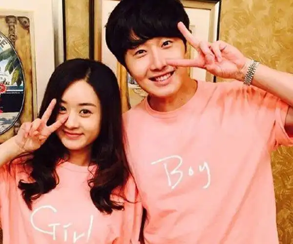 丁一宇跟赵丽颖,希望他两个在今后越过越好