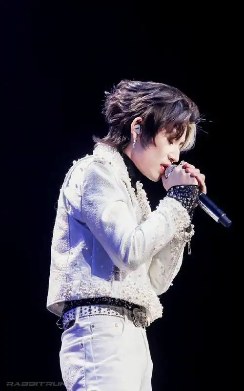 润现场runliveid  润现场runlive彩排图  斯謐halsey《死线》彩排1