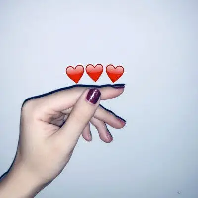 比心手势的图片