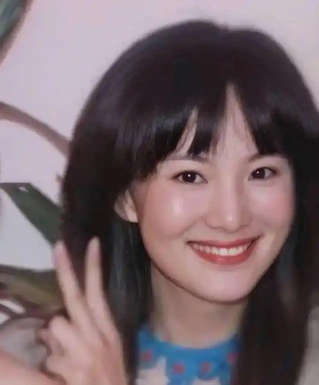 都知道咏梅得影后,却没人知道她年轻时多美,她老公才是真正大咖