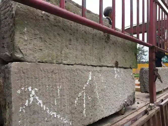 重庆江北区老石板旧石板贴图老条石老青石矿山