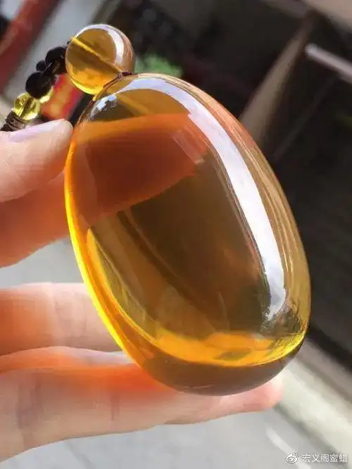 不同产区的琥珀蜜蜡