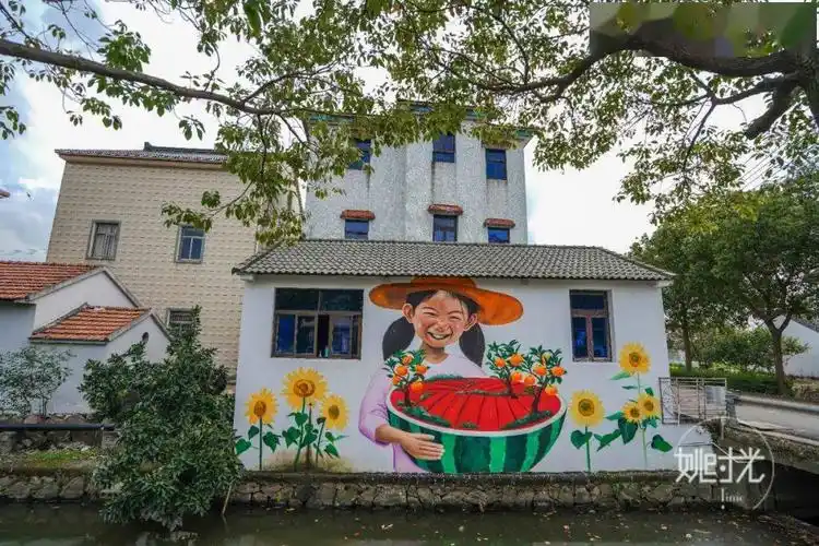 全村布满3d墙绘临山这个小村庄成网红打卡点美得太震撼