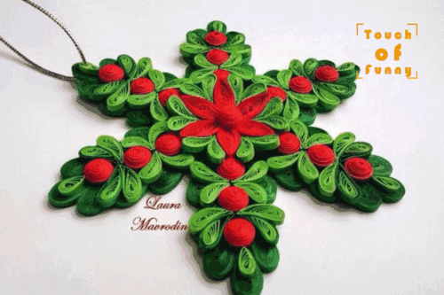 圣诞花环寓意全家团团圆圆生活和和美美挂在家中增添一丝节日的喜庆和