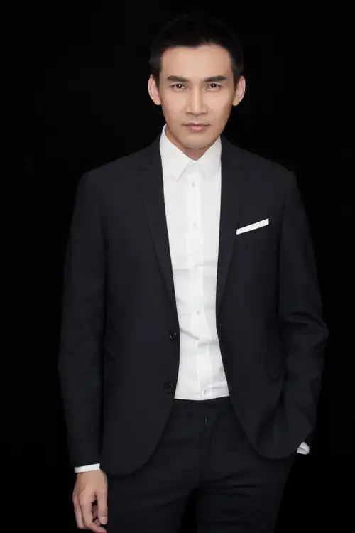 《楼外楼》发布会亮点纷呈 张铎叶璇谈"撕心裂肺"的爱恋?