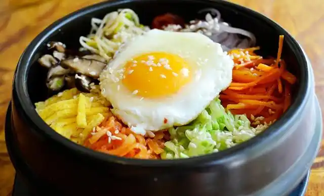 9元!价值16元的特价特色石锅拌饭1份,提供免费wifi.