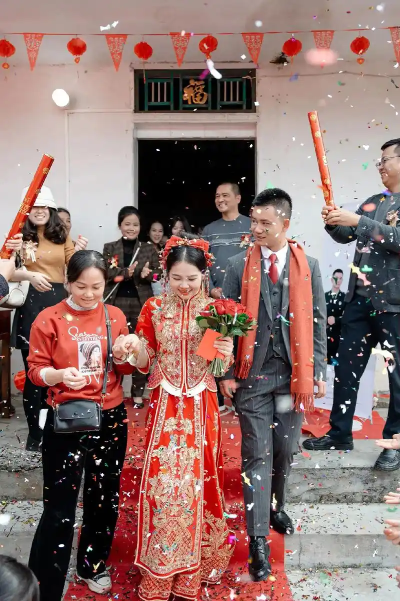 实拍婚礼现场 #农村宴席 #婚礼人的日常 #只有照片能记录 - 抖音