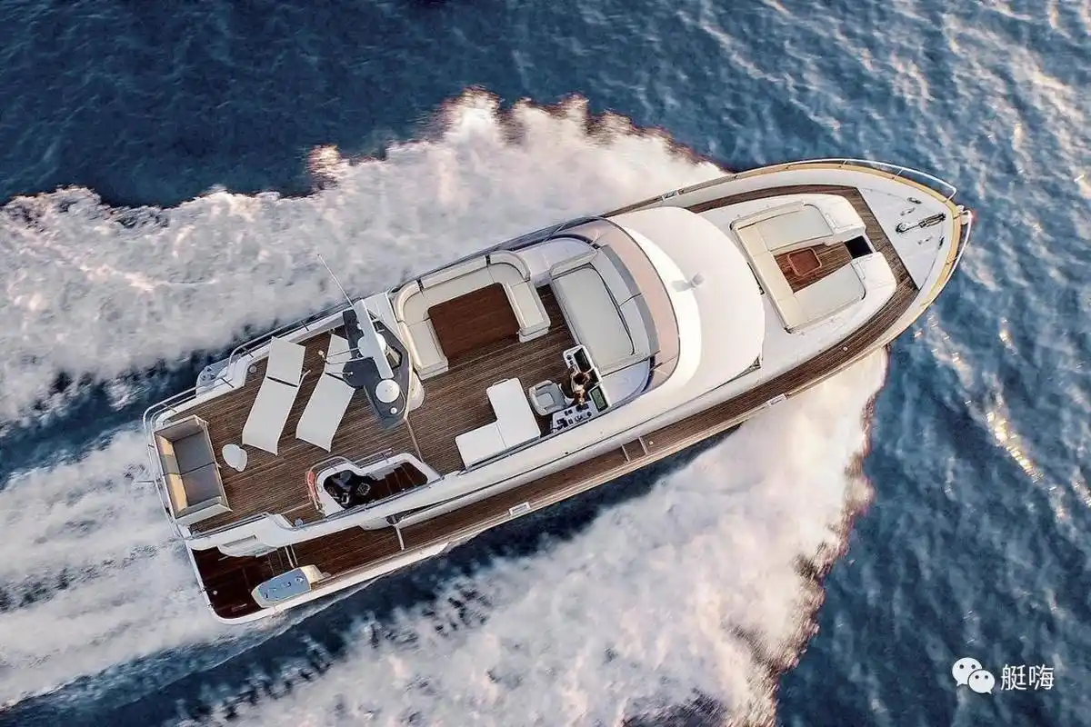 全球顶尖的休闲游艇品牌--azimut