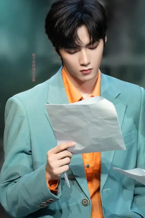 新生代演员刘耀文