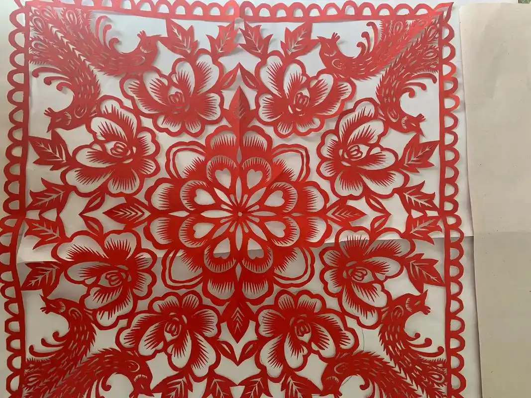 手工剪纸  春天到了 凤凰飞 #祝福大家2023年吉祥如意 - 抖音