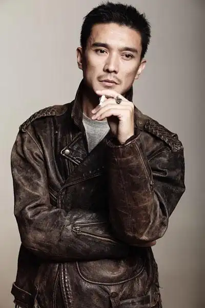 张明健硬汉写真 成熟沧桑男人味