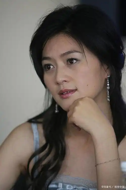 田海蓉来自一个家境优越,叱咤风云的知识分子世家.