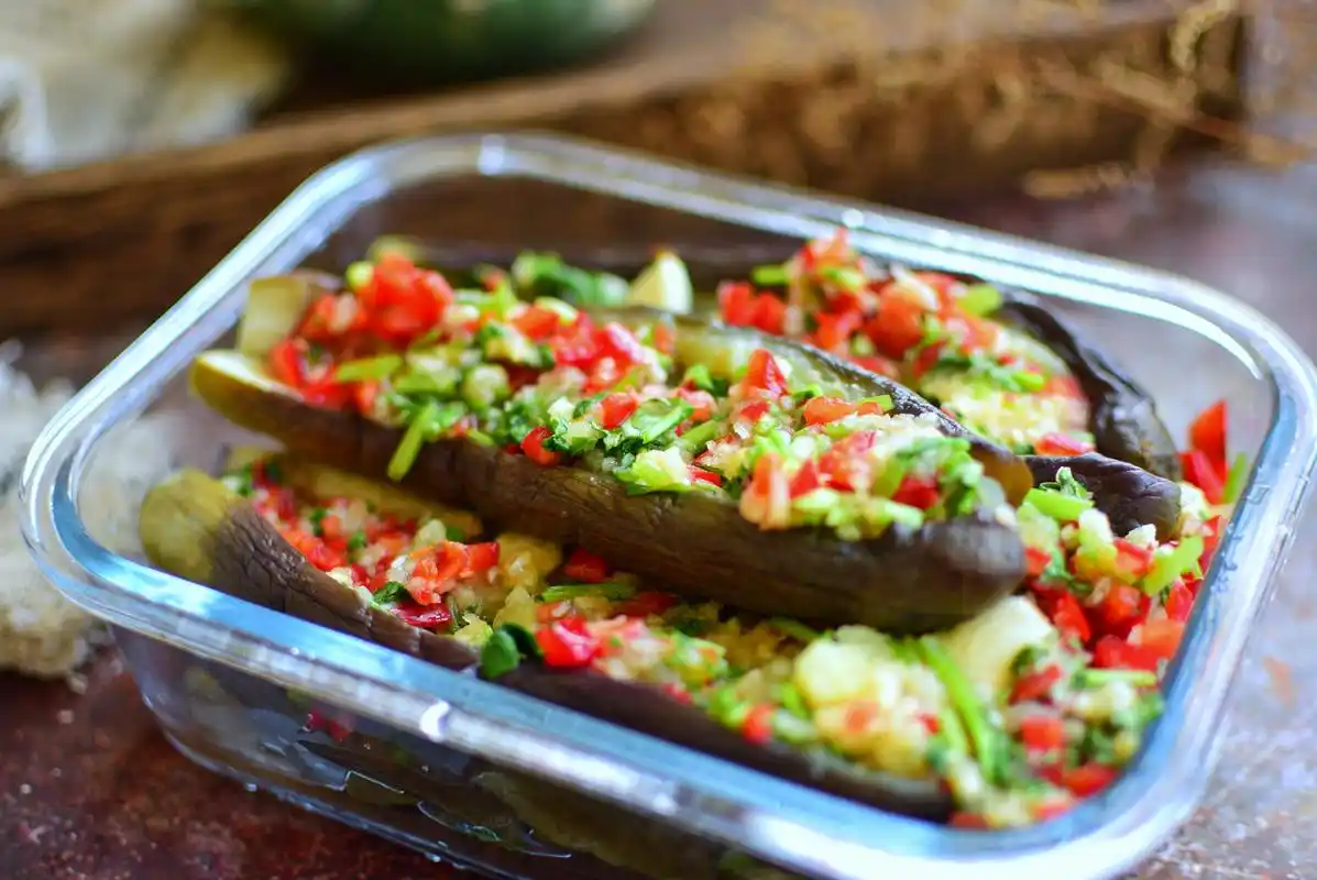 东北人秋天最爱吃的腌蒜茄子,老妈有独家配方,做法分享给大家