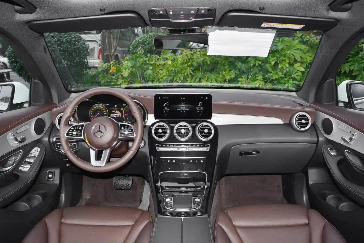 奔驰glc内饰-轴距-扭矩-易车