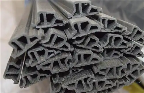 批发铝合金门窗隔热条公司欢迎咨询,尼龙pa66隔热条颗粒具有优越的抗