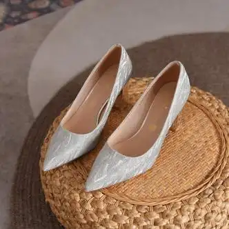 香槟色尖头蝴蝶结水晶鞋婚纱秀禾两穿配礼服新娘高定制银色光板8cm39