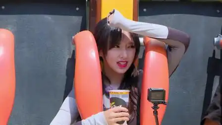 极限青春 程潇录节目连续坐两次跳楼机,漂亮潇潇为任务真的是拼了啊!