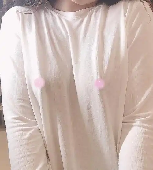 显不显胸的决定因素不止胸型因素还有胸位因素你穿对位了吗