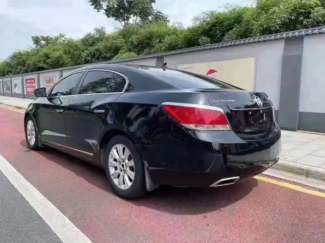 别克 君越  2011款 2.4l sidi舒适天窗版图片