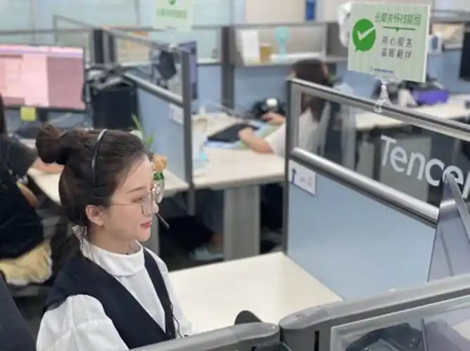 60岁以上将有专属客服,微信支付推出"长辈无忧专线"