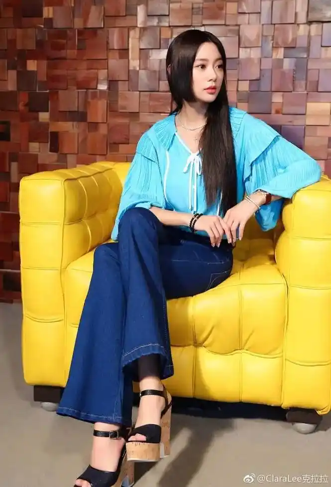 330 出生于瑞士的李成敏,是英国籍亚裔女演员,代表 - 抖音