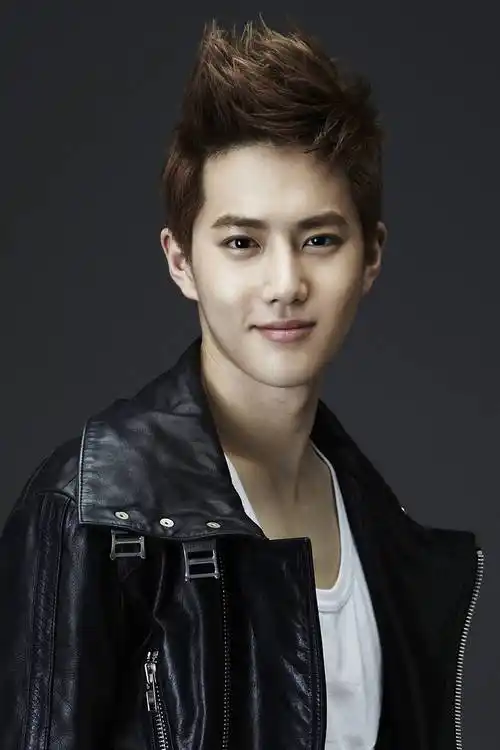 exo这张图的原版,没有血迹的.最好,k队的 一个系列都要.