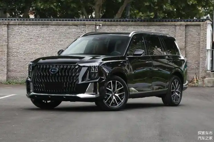 车长5米1入门373马力满油续航1215km传祺旗舰suv终于来了