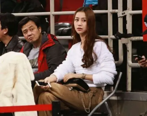 首页 综合 热点聚焦全明星正赛西部队大胜东部队,威