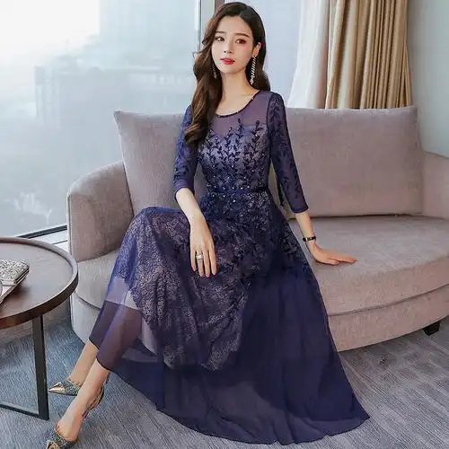 高档真丝印花连衣裙,展现的大气奢华,不是一般人能驾驭的了的