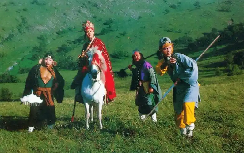 86版西游记主演罕见同台献唱师徒4人平均年龄65岁