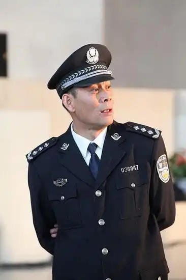 《富春》戏骨甘当绿叶 张光北助刘德华破案(图)