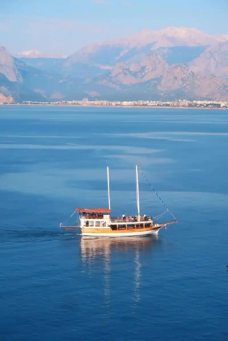 安塔利亚,位于土耳其南部 - 抖音