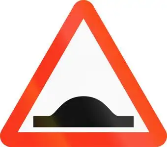 孟加拉国的减速带标志照片