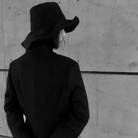 女生头像冷酷帅气侧脸黑白,你有几秒是喜欢的