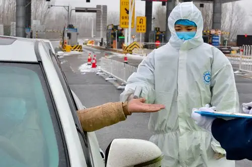 忠诚的美篇向战斗在防控疫情一线的全体工作人员致敬!