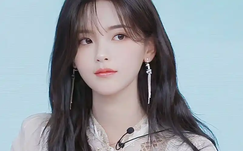 【偷笑】杨超越这张脸如果不抓去演戏真的是一大遗憾!好嫩,好水灵!